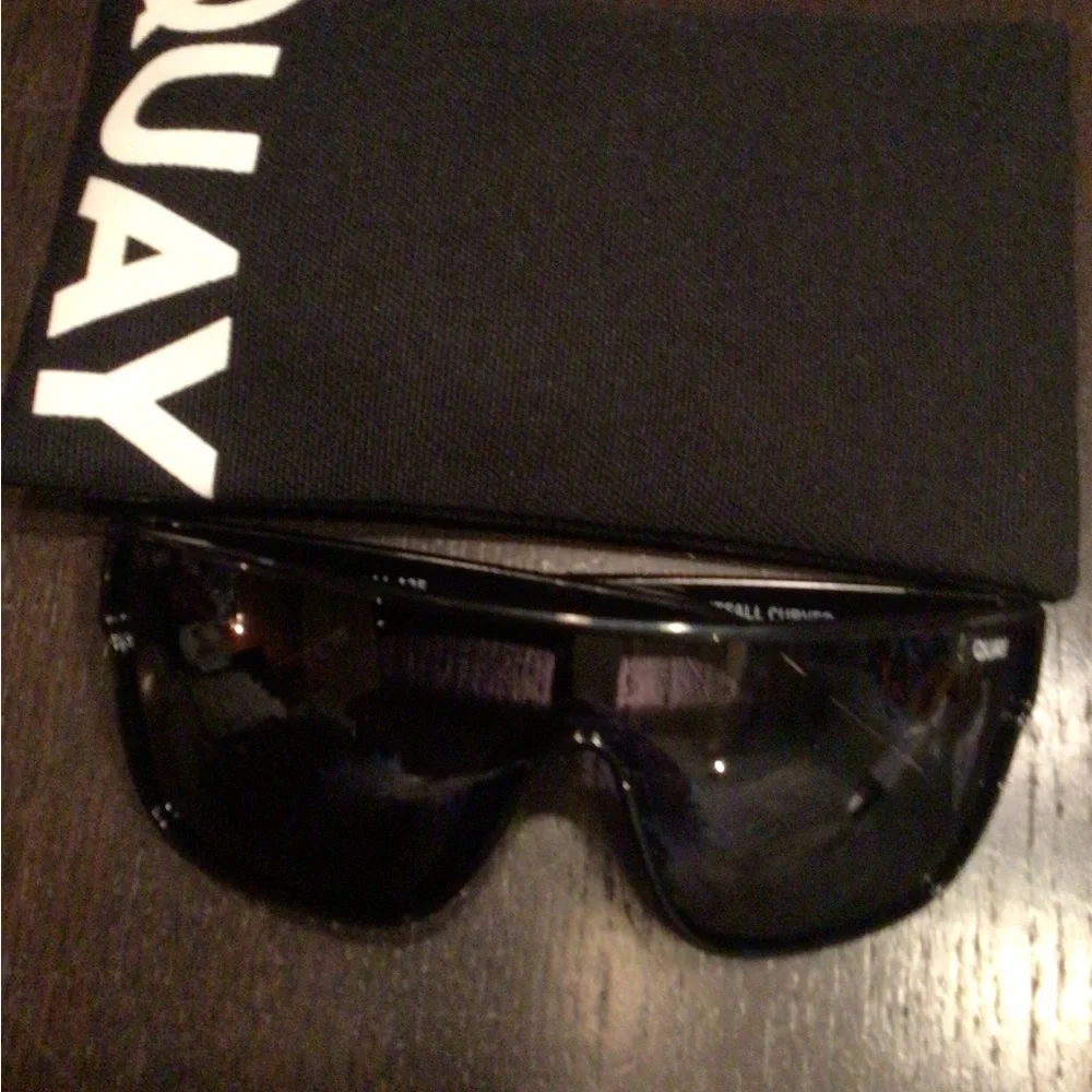SALE Super rareQuay Nightfallpolarized sunglasses